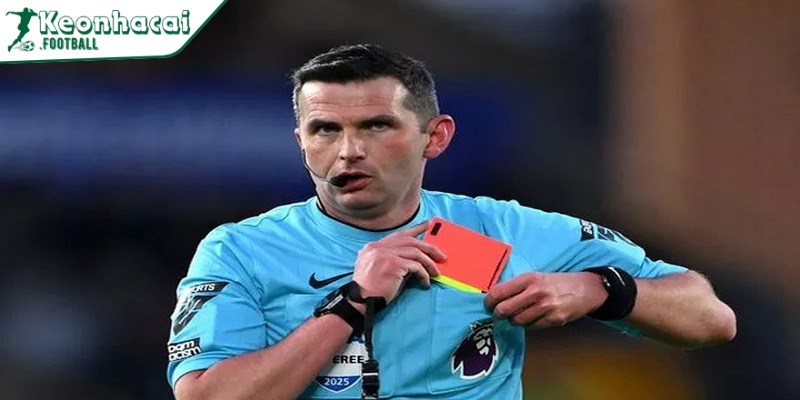 Tạm vắng mặt hai vòng đấu tại Premier League