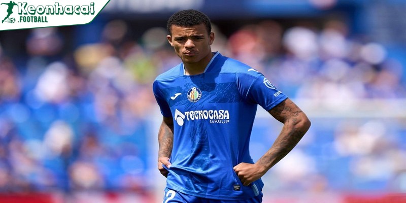 Tác động kinh tế và chiến lược chuyển nhượng của Man United