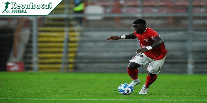 Yeferson Paz bắt đầu được trao cơ hội tập luyện cùng đội một Sassuolo